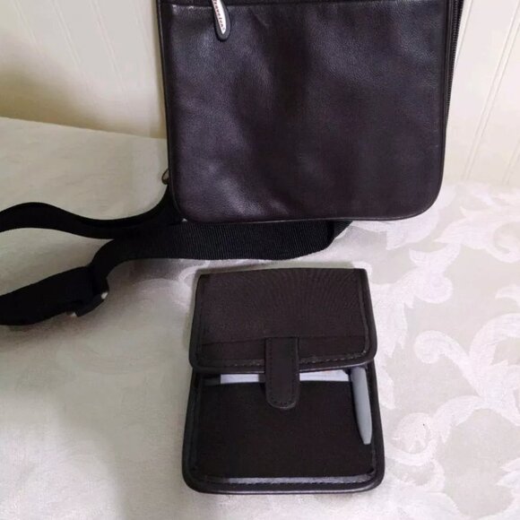 NEW Travelon Dark Brown 100% Leather Small Crossbody Anti-Theft Travel Bag Purse - Picture 2 of 16